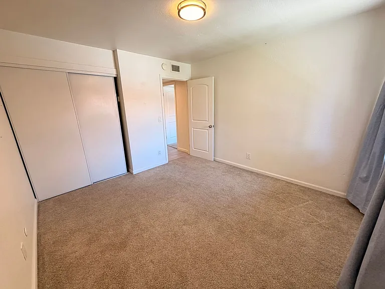 1101 W Macarthur Blvd #298 — Photo 22