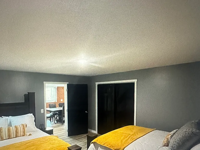 309 Riverside Dr — Photo 22