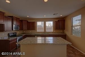 5th image of 23323 N 121st Dr