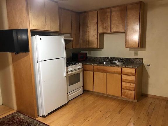 3rd image of 470 Bella Vista Ct
