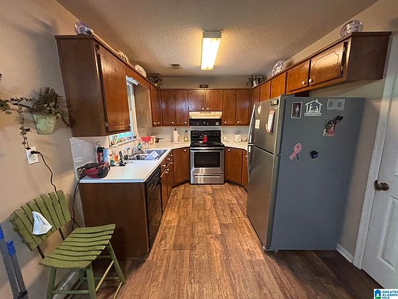 3rd image of 2583 Hampstead Dr