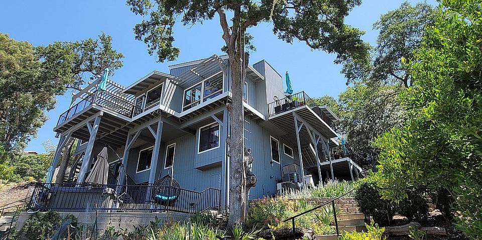 1st image of 2051 Driftwood Cir