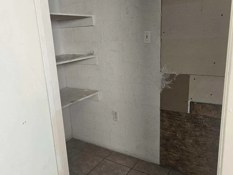 909 N Kadota Ave #1 — Photo 4