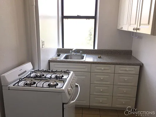 Rented by City Connections Realty | media 20