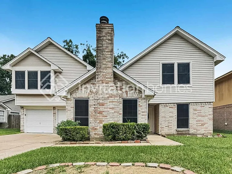 10514 Wayward Wind Ln — Photo 1
