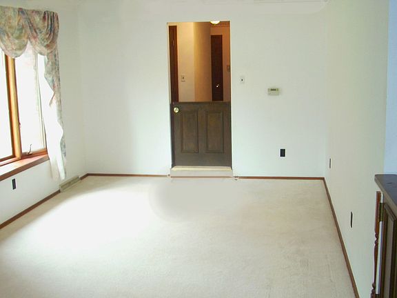 2nd image of 22188 Silver Springs Dr