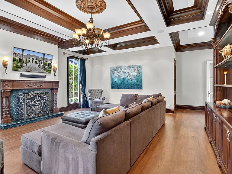 377 E Coconut Palm Rd — Photo 16