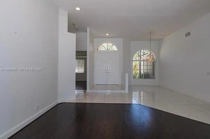 3066 Lakewood Cir — Photo 1