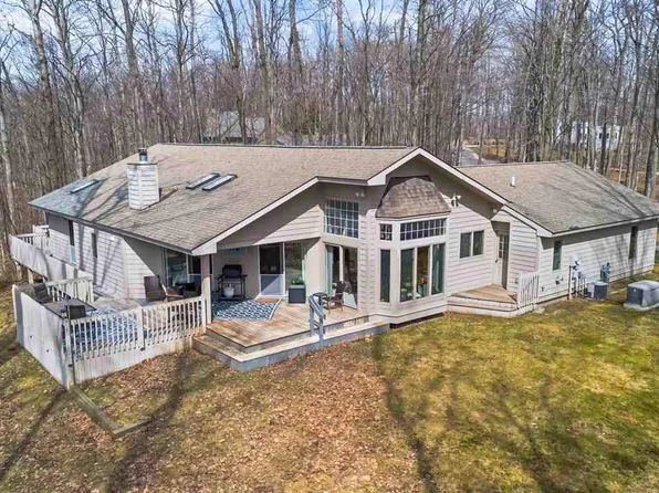 1826 Bluffs Edge, Harbor Springs, MI 49740