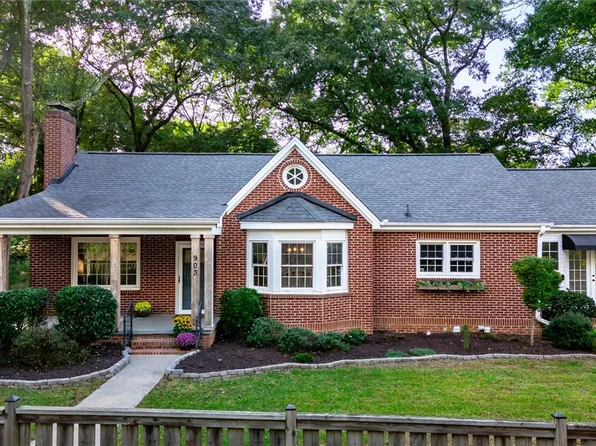 903 N A St, Easley, SC 29640