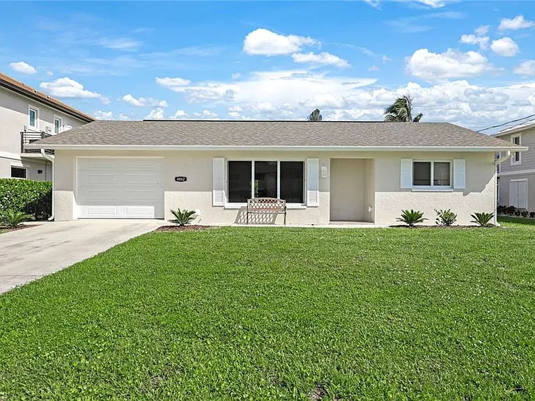 4862 Regal Dr — Photo 1