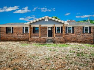 1483 Monterey Hwy, Livingston, TN 38570