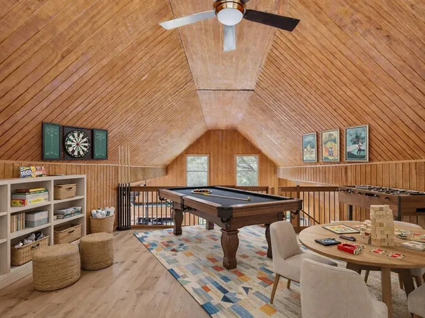 161 White Oak Cir, Pointblank, TX 77364