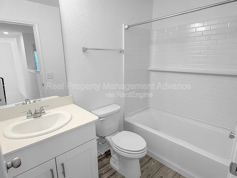 846 Breakwater Dr — Photo 17