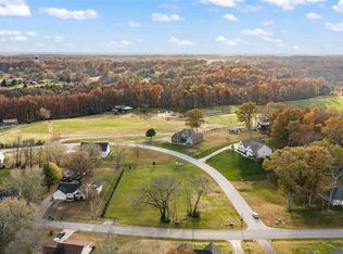 219 Crabtree Ln, Bowling Green, KY 42103