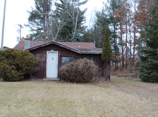 916 Mira Ave, Crivitz, WI 54114