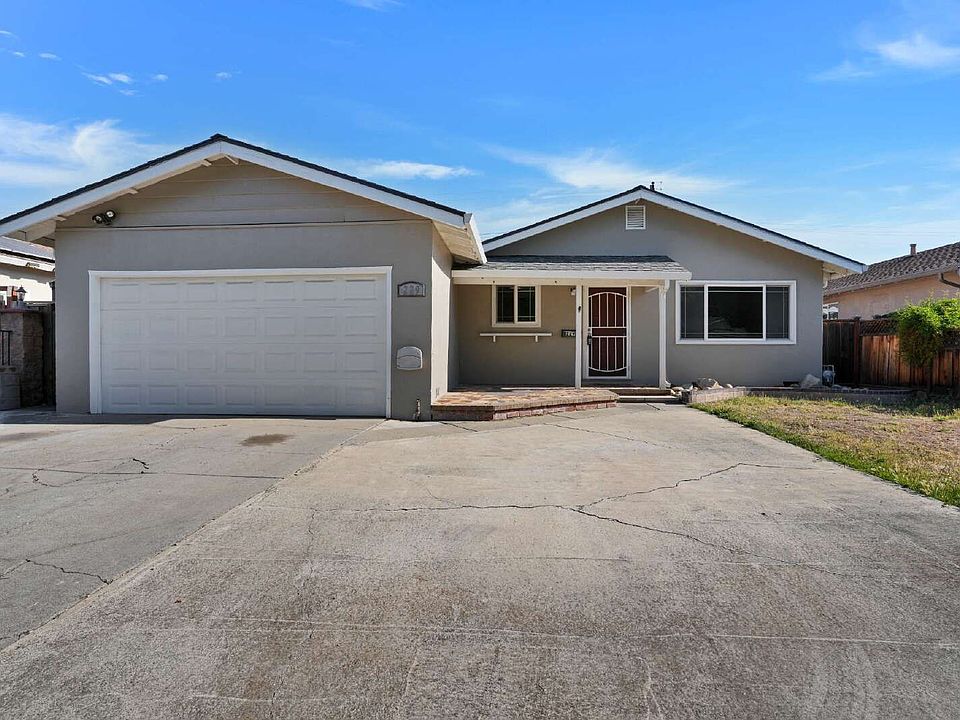 1st image of 229 Seabiscuit Dr