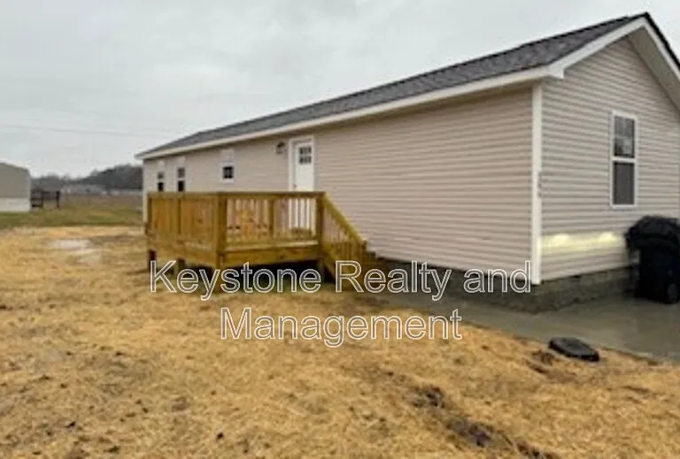 304 Jennifer St #40 — Photo 1