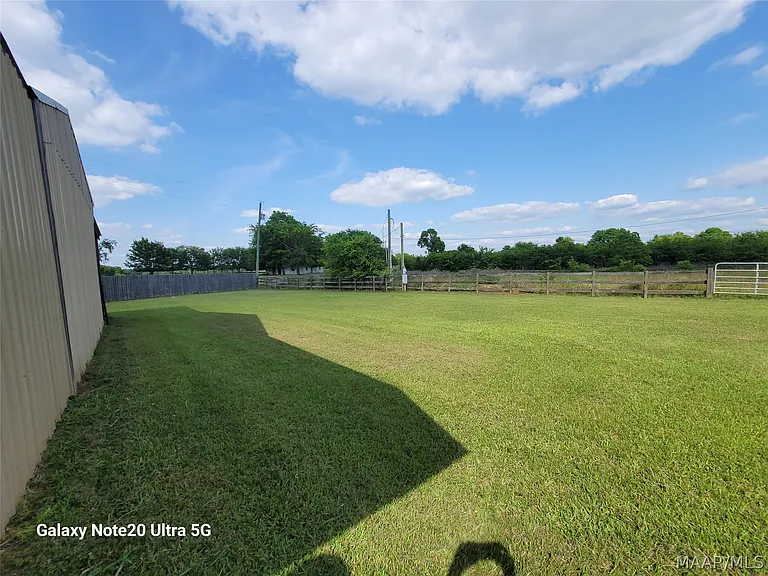 77 Groves Ln — Photo 10