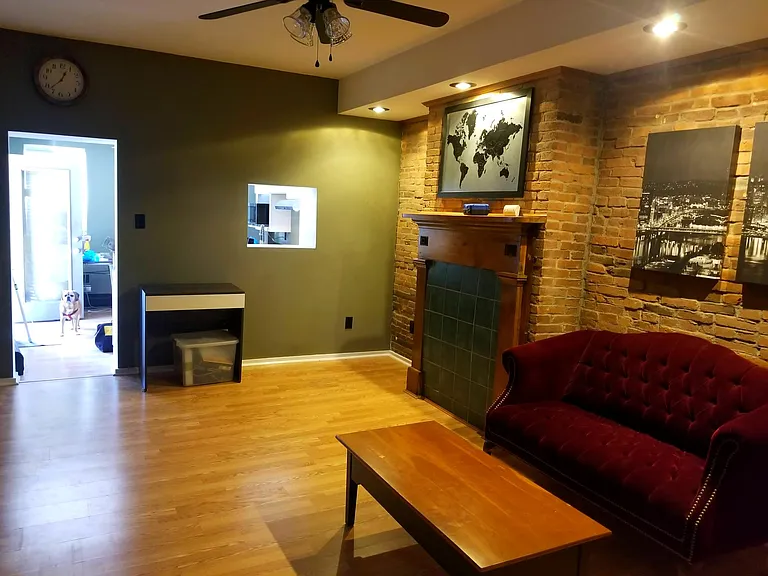 2112 Carey Way #1 — Photo 3