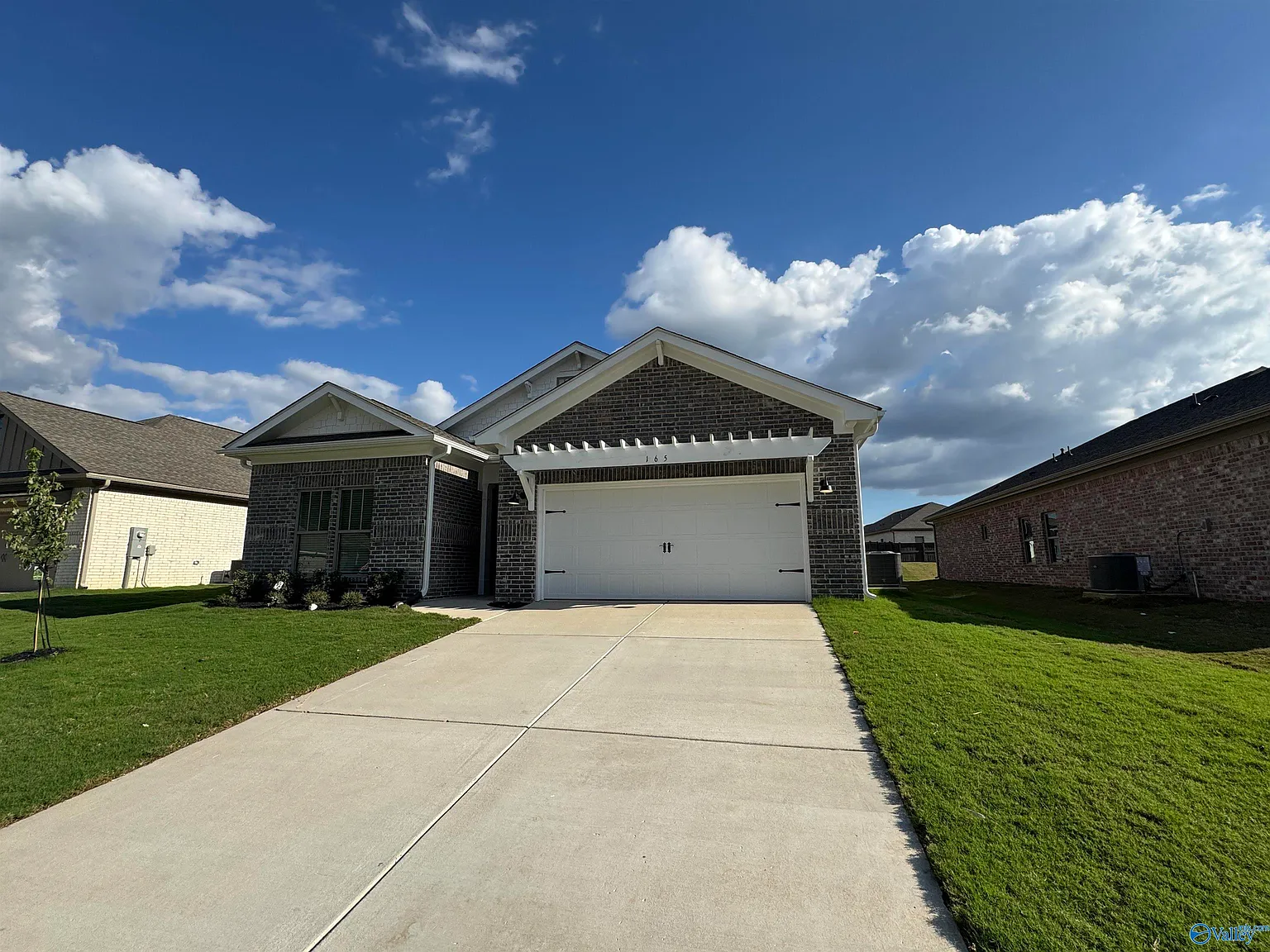 4 bed, 3.0 bath, 1943 sqft, $2,495 — Photo 2