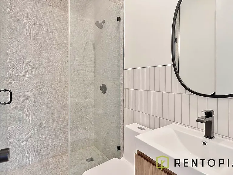 426 Tompkins Ave #4B — Photo 8