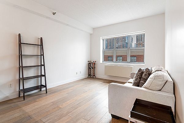 1st image of 516 W 47th St APT N7