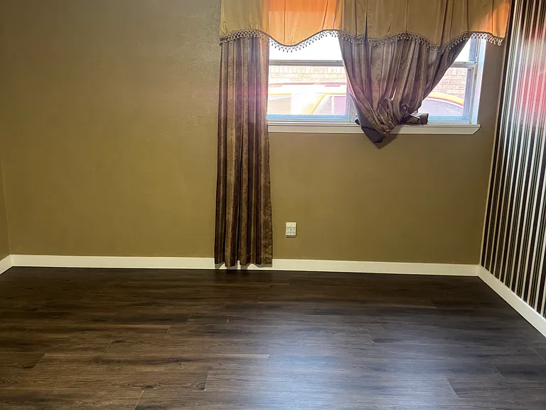 6300 Landmark Dr — Photo 6