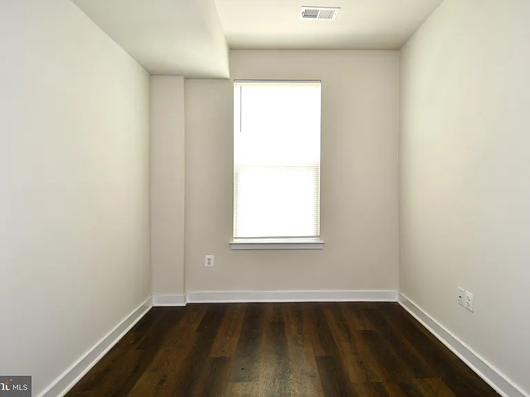 4917 Crest View Dr — Photo 36