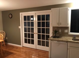 8 Mettler Dr, Wallingford, CT 06492