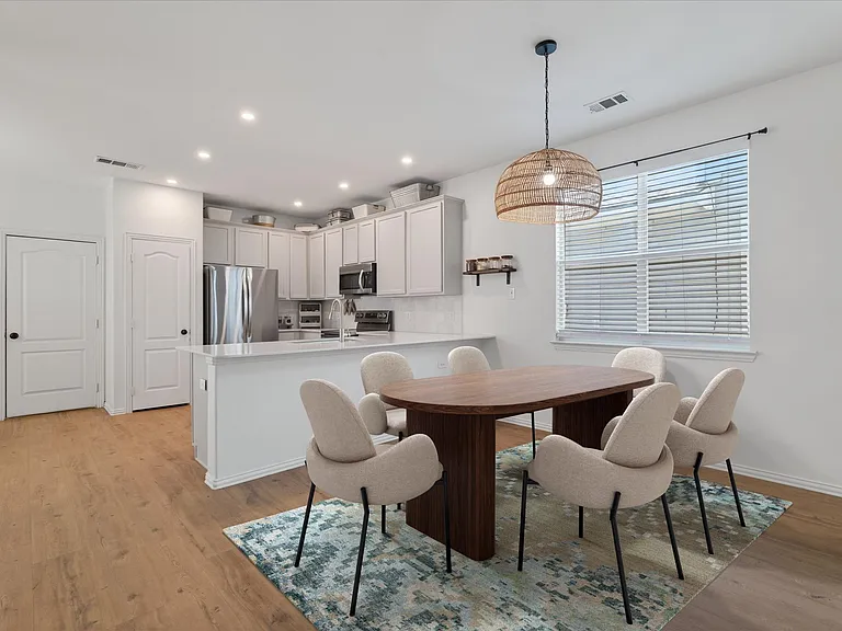10008 Hanover Dr — Photo 22