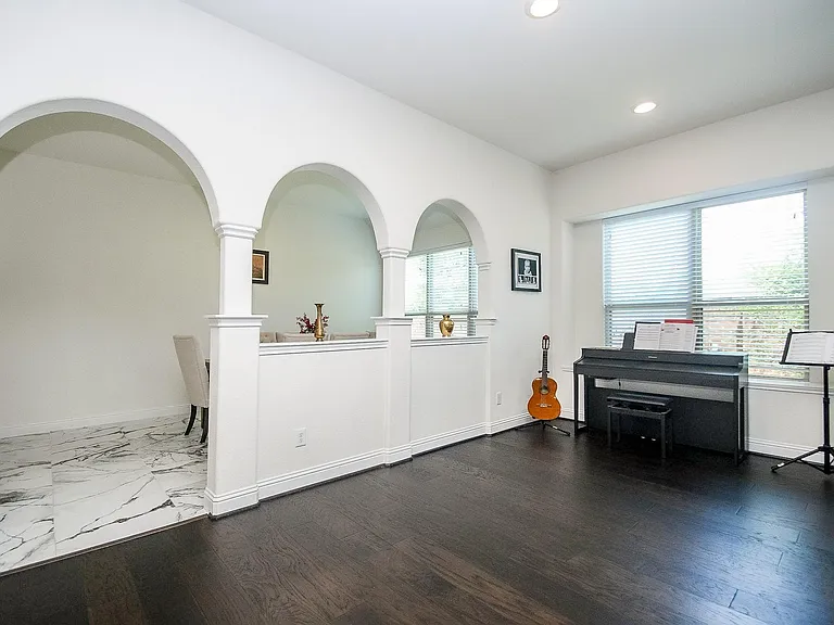 28426 Rolling Ridge Dr — Photo 10