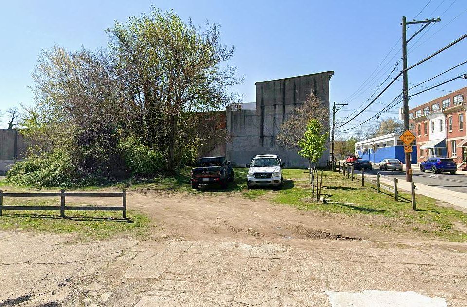 2nd image of 2851 N 12th St