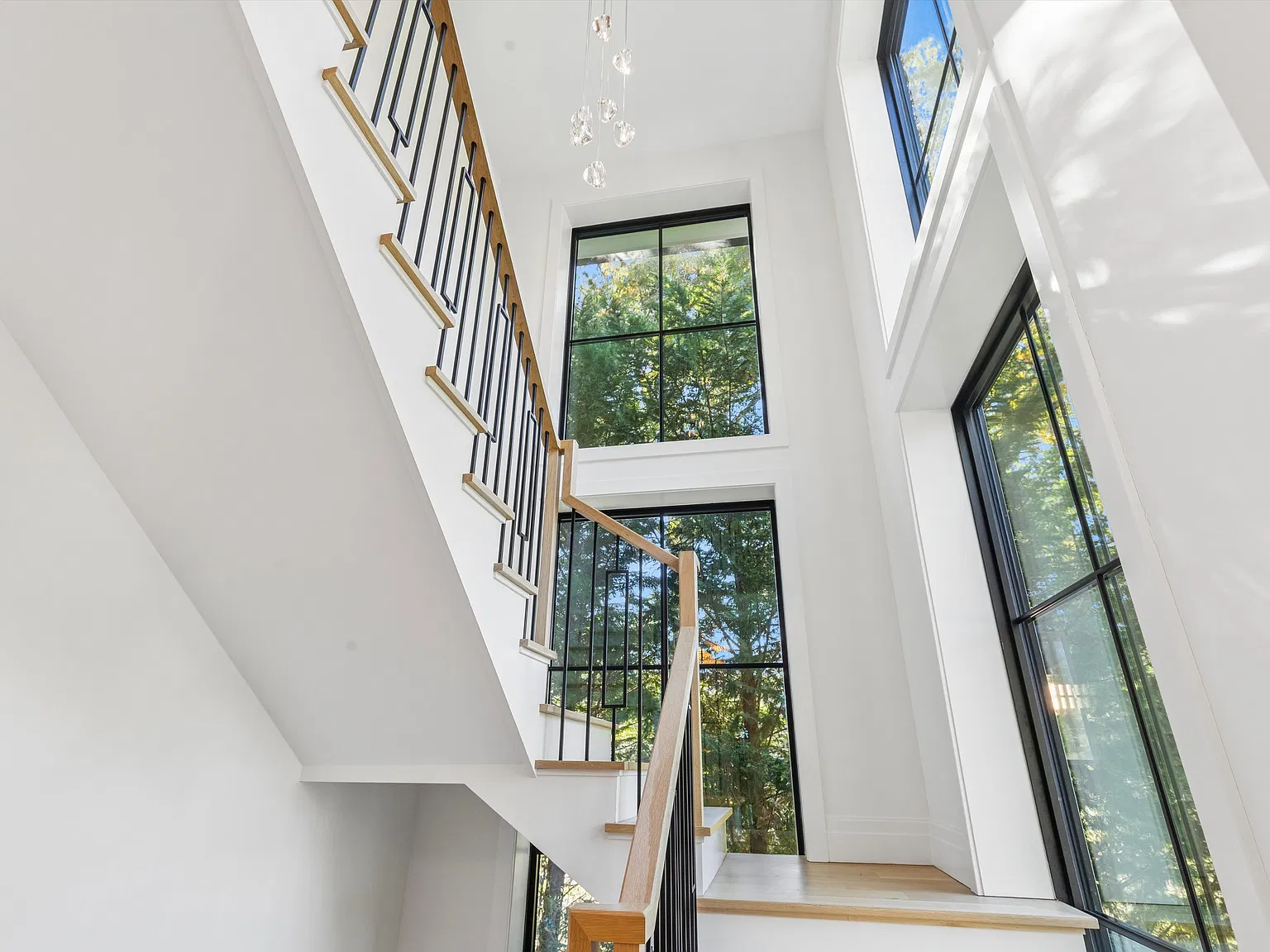 Newly Constructed Luxury Westhampton Beach Rental — Photo 3