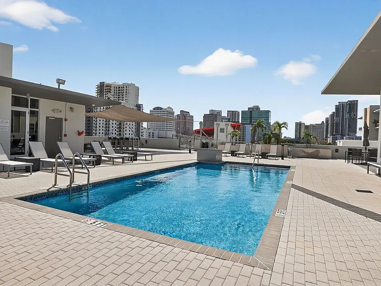 435 N Andrews Ave #206 — Photo 19