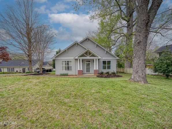 141 Northwestern Ave, Oak Ridge, TN 37830