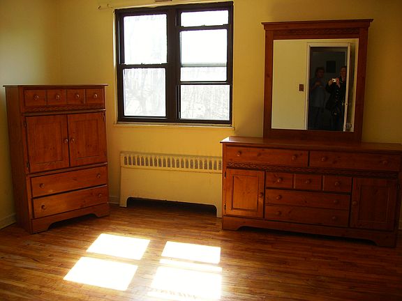 5th image of 154 Martling Ave APT A2