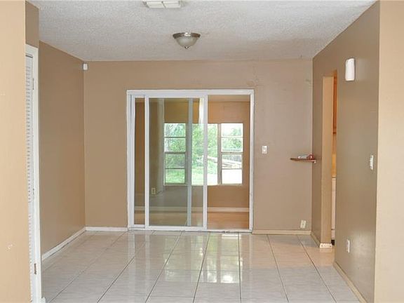 4th image of 10936 N Aster Ave