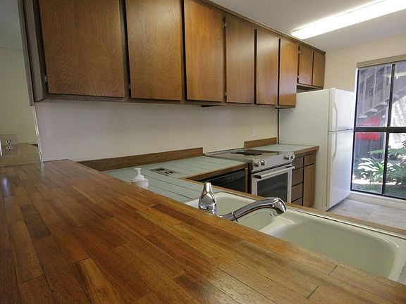 5th image of 9138 Marina Pacifica Dr N