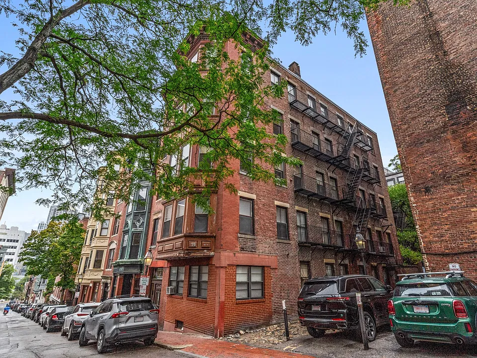 37 Joy St #1