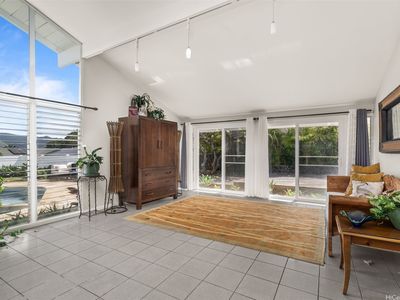 251 Kalalau St, Honolulu, HI, 96825