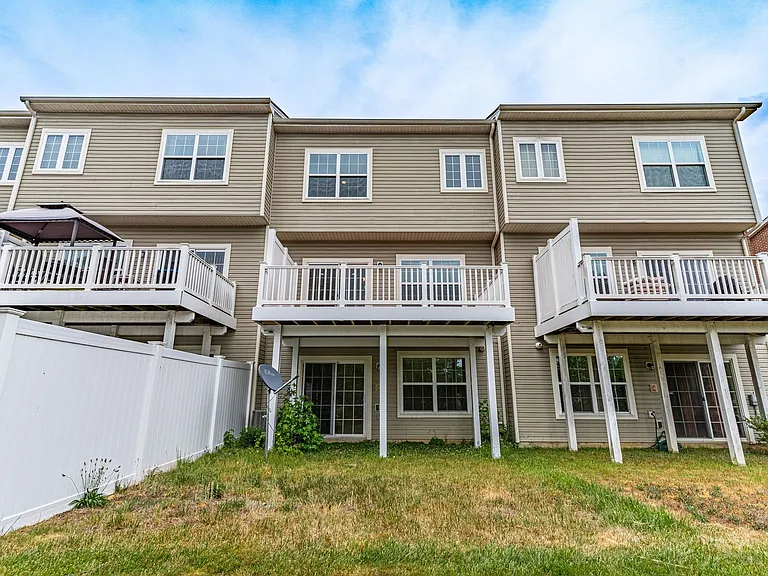 2895 Sedgemore Pl — Photo 35