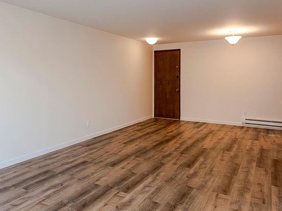 3rd image of 2700 NE 125th St APT 305