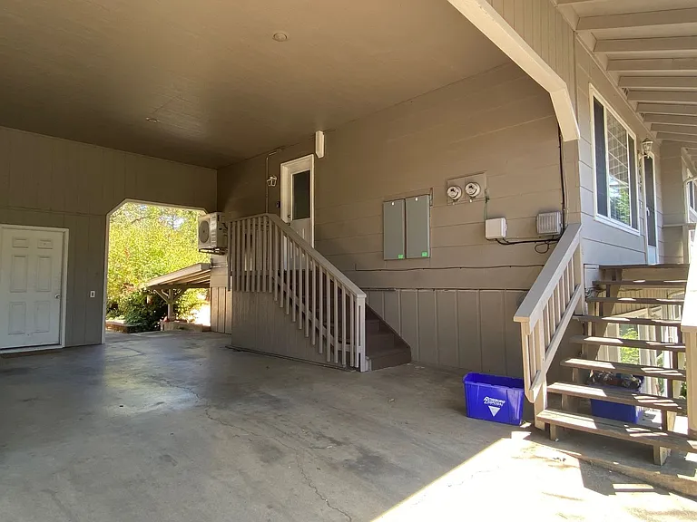 3037 & 3039 Slope St — Photo 12