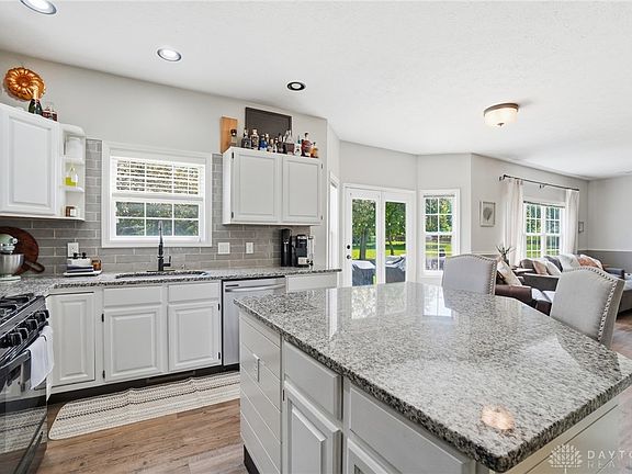 5th image of 515 Orchard Dr