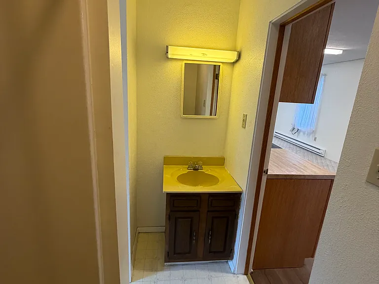 620 S Logan Blvd — Photo 12