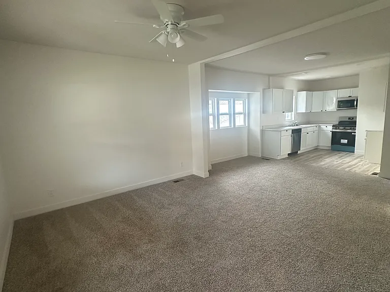 2592 Ellison Ave — Photo 2