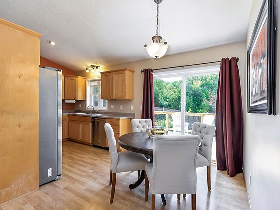 Gorgeous Dining Area