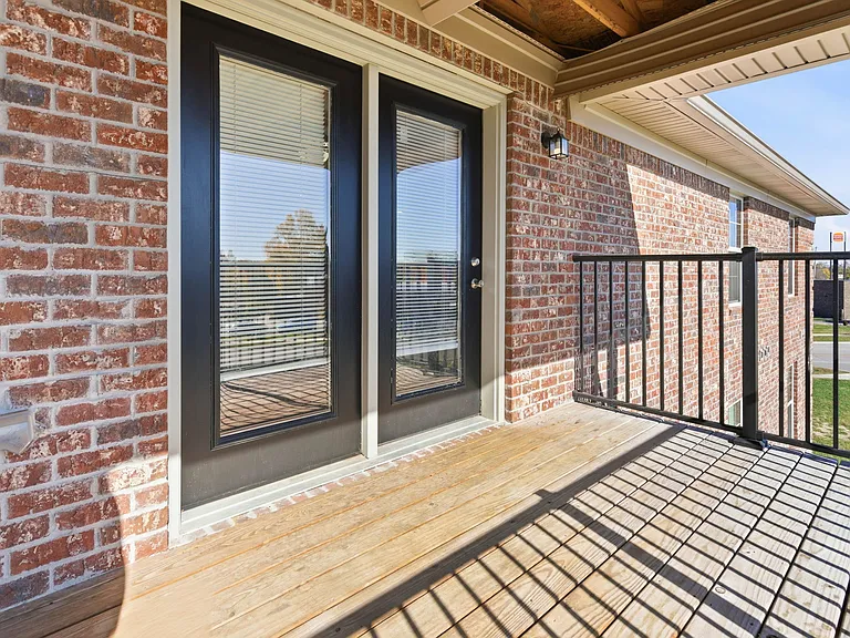 Greenbrier Apartments — Photo 126