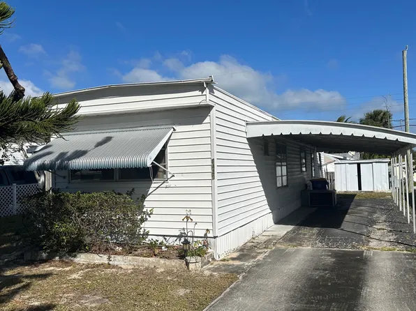 8429 SE Eagle Avenue, Hobe Sound, FL 33455